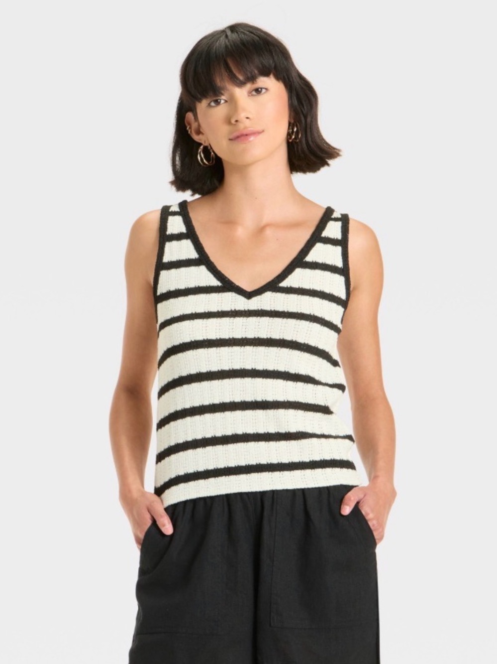 Like new - Women’s Knit Openwork Tank Top - Universal Thread Black/White - Lrg